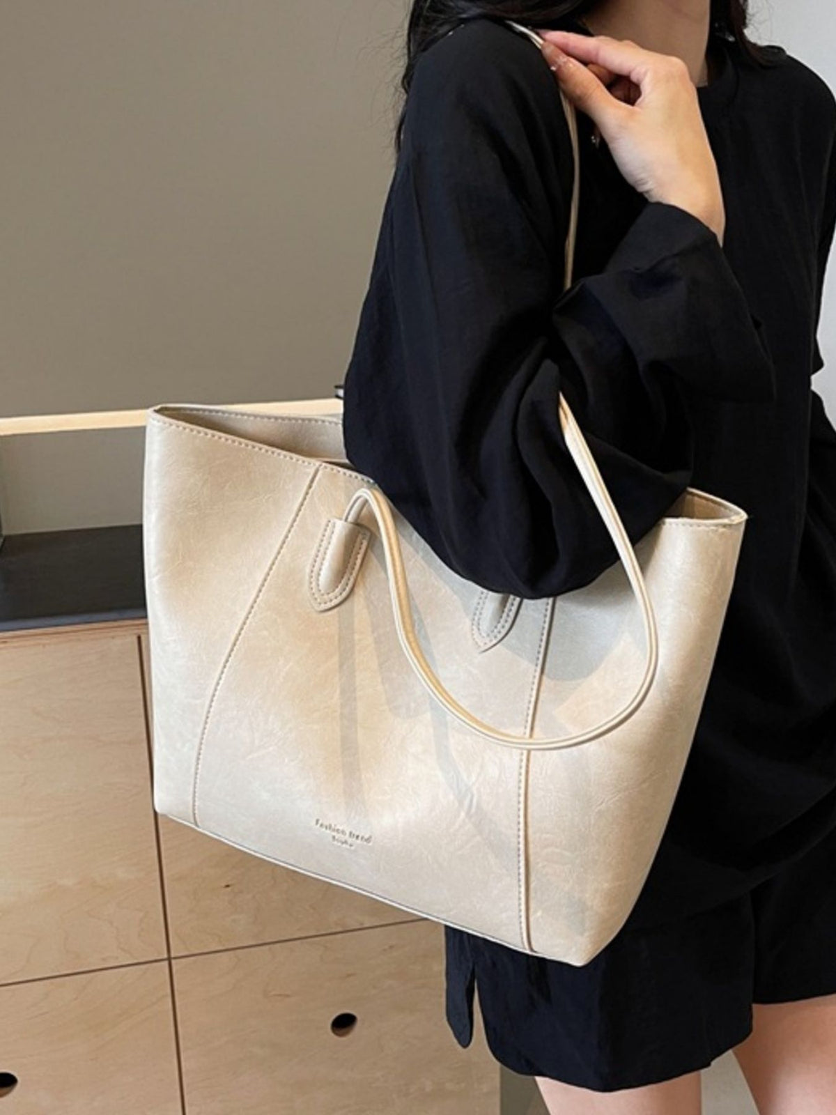 Classic Leather Tote Bag - alternate product view