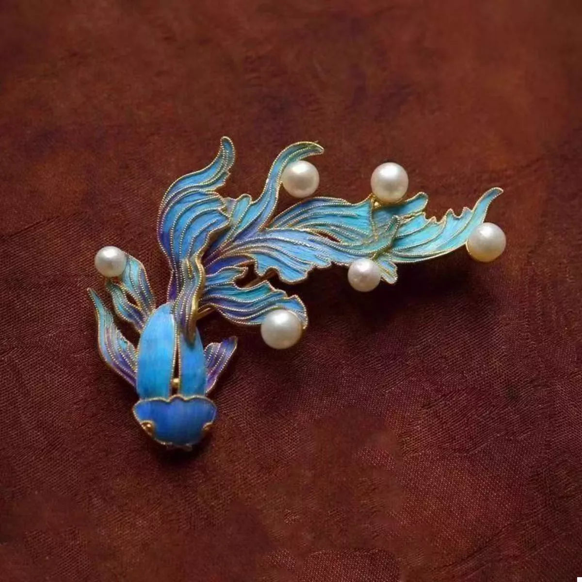 Goldfish Pearl Dangle Earrings - alternate earring view