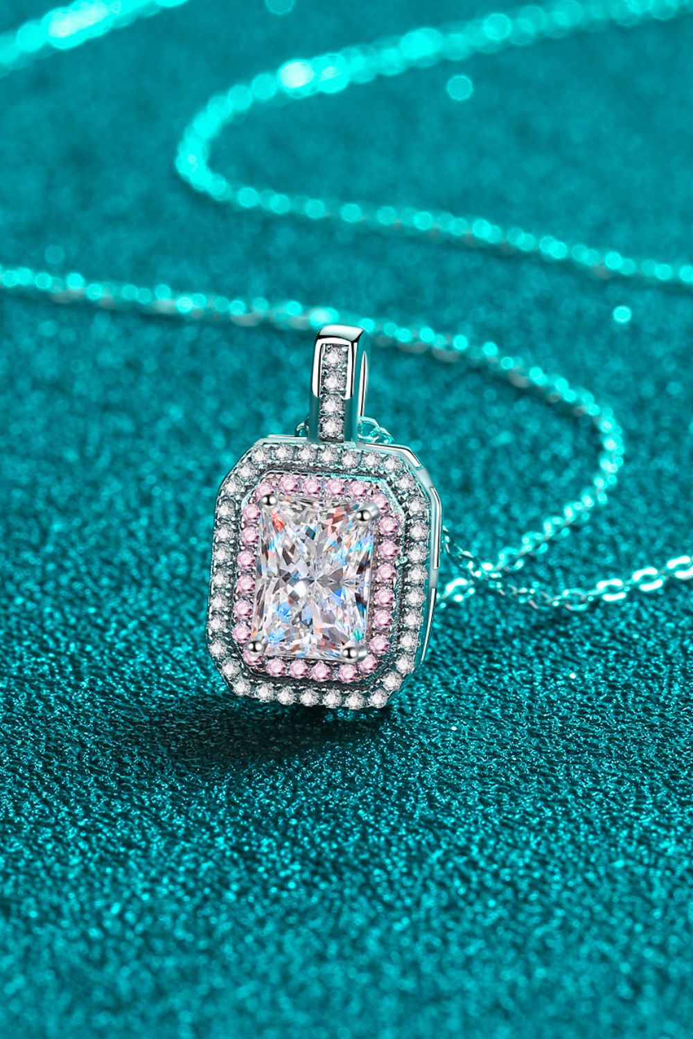 1 Carat Moissanite Geometric Pendant Chain Necklace - alternate necklace view