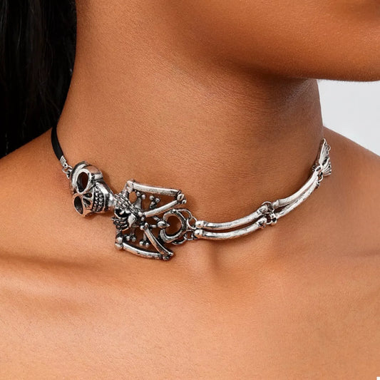 Alloy Skull Necklace and Bracelet Set - alternate necklace view