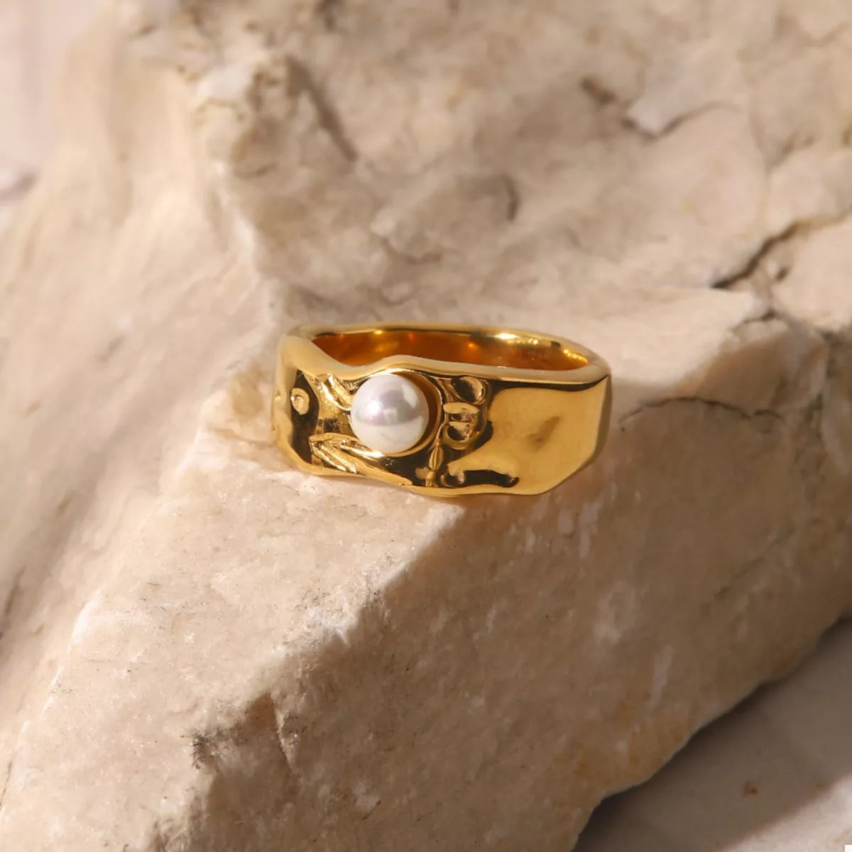 18K Gold-Plated Pearl Ring - alternate ring view