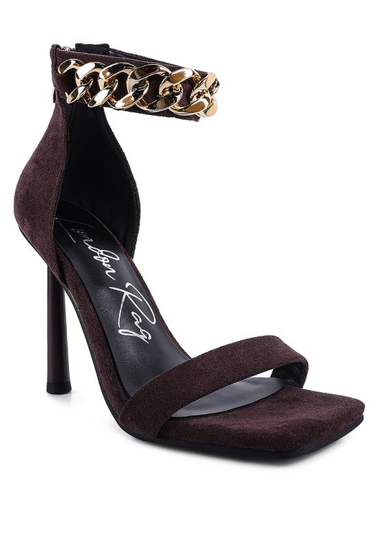 Sandals with Metallic Chain