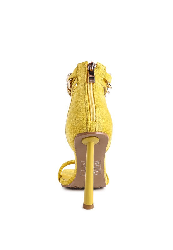 Sandals with Metallic Chain