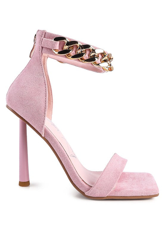 Sandals with Metallic Chain