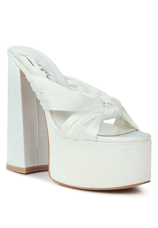 Knotted Chunky Platforms