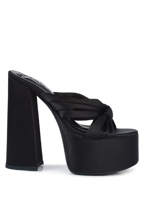 Knotted Chunky Platforms