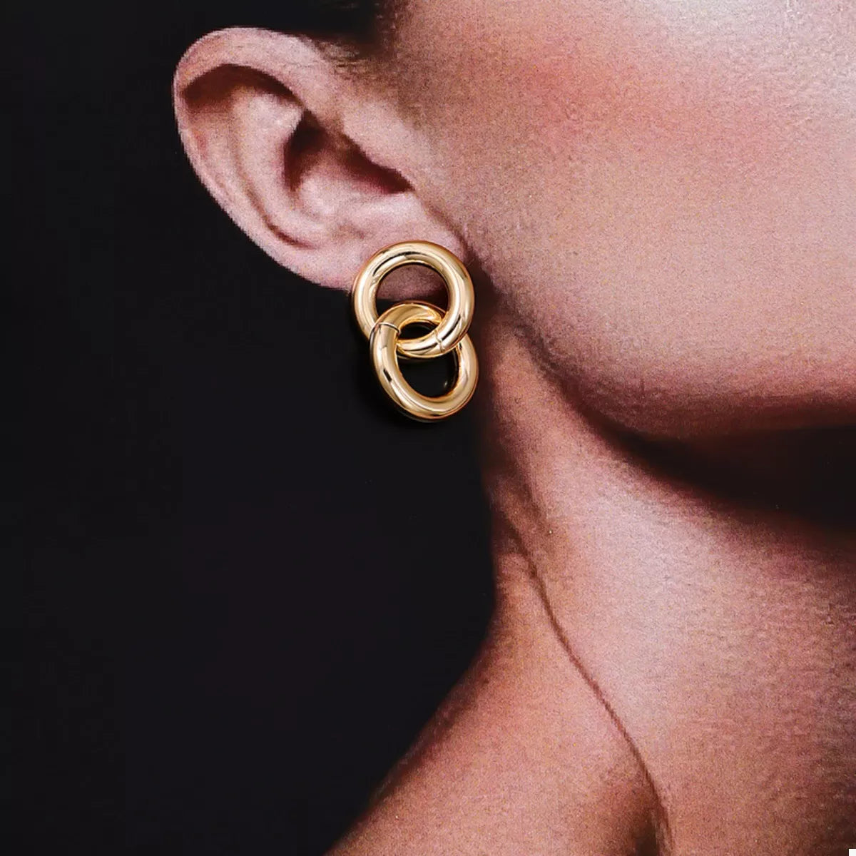 Interlocked Chain Link Stud Earrings - alternate earring view