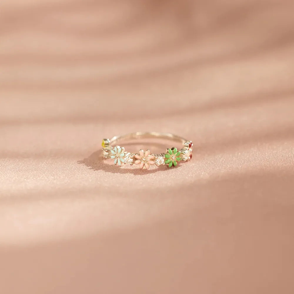 Flower Shape Sterling Silver Zircon Ring - alternate ring view