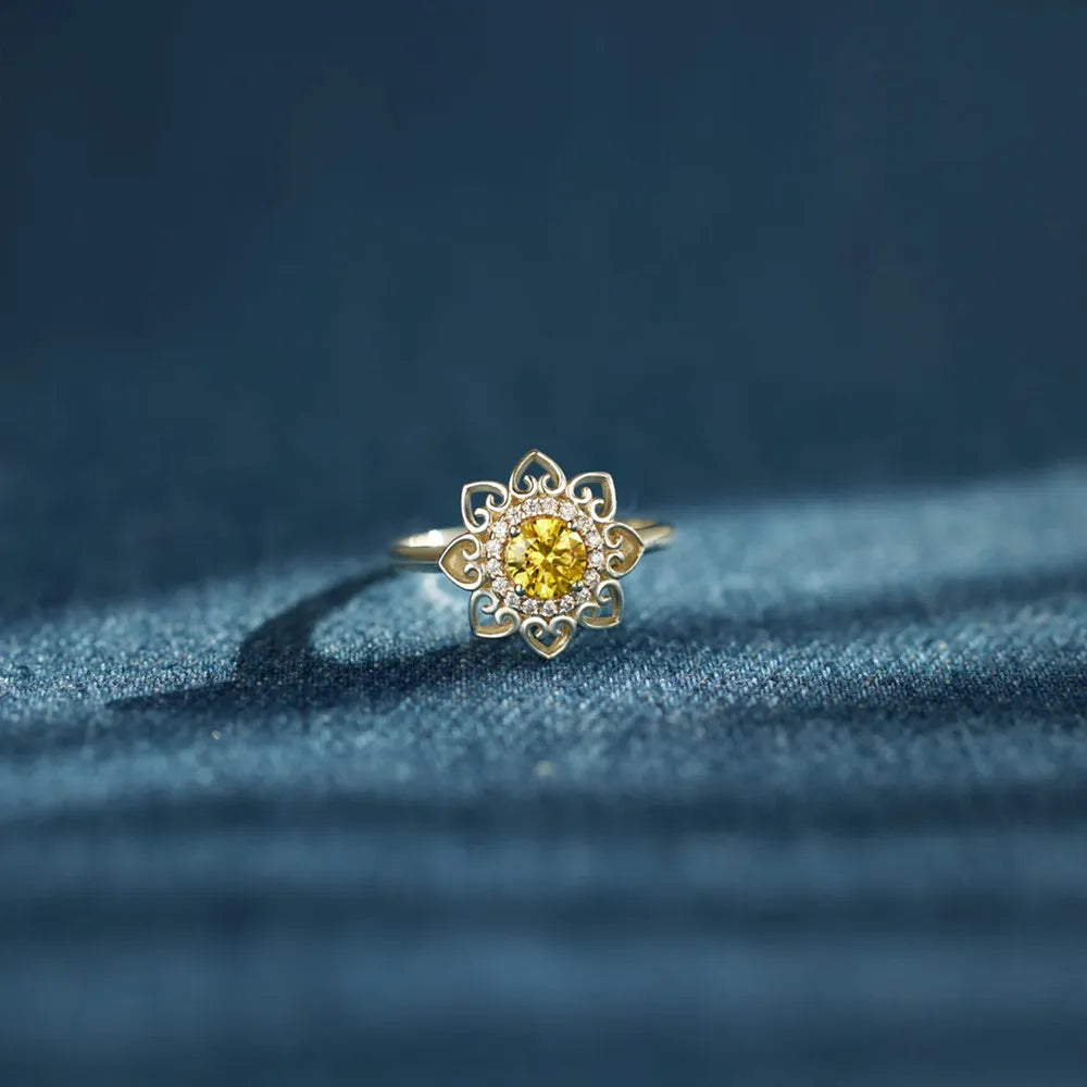 Flower Shape Zircon Platinum-Plated Sterling Silver Ring in Silver - women's ring
