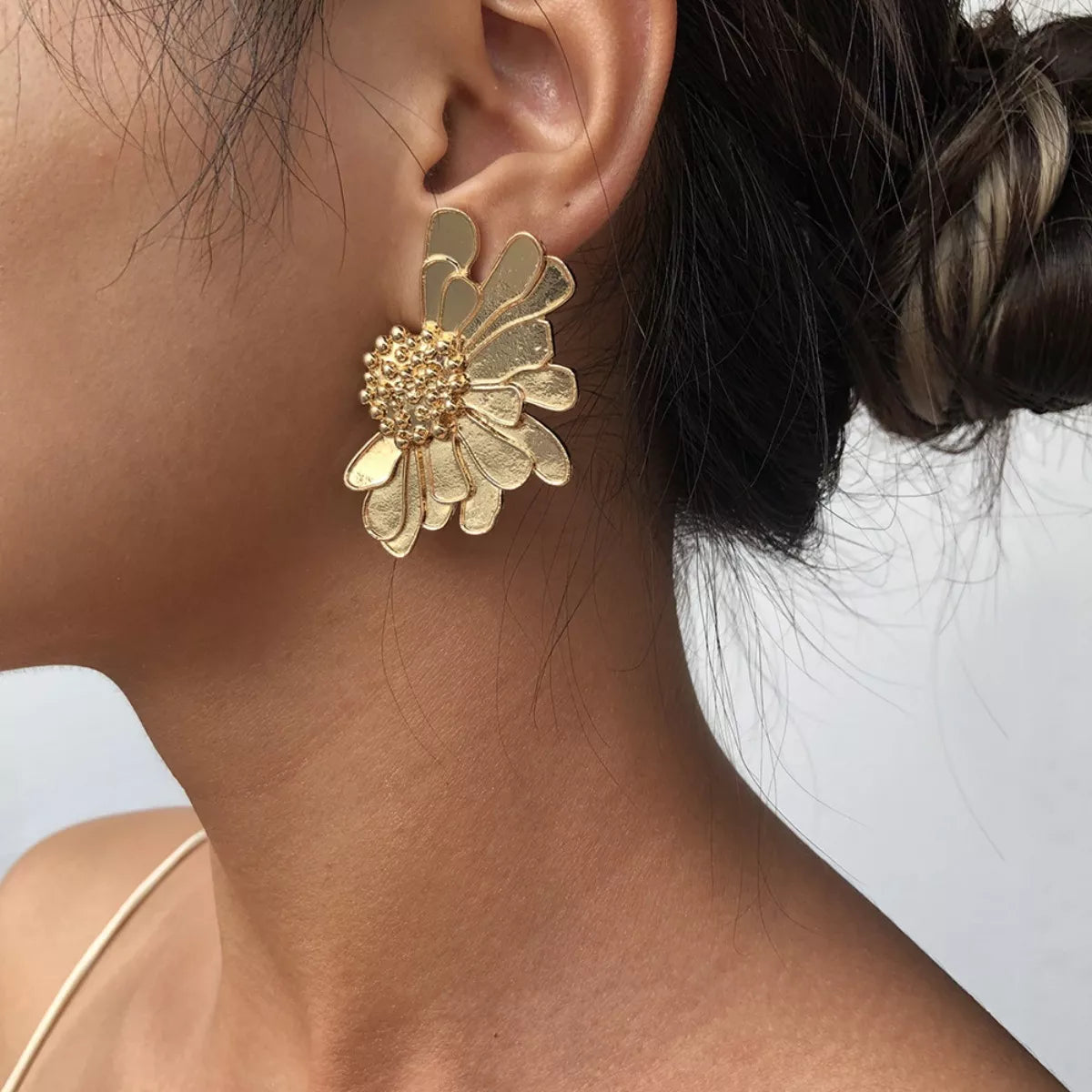Flower Stud Earrings in Gold - women's stud earrings