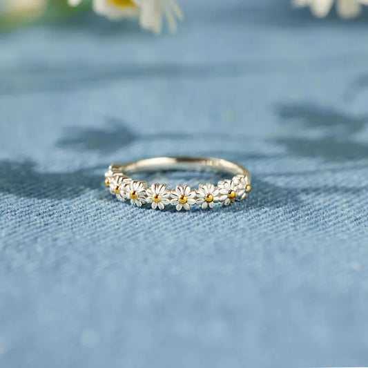 Flower Shape Sterling Silver Ring in Silver - women's ring