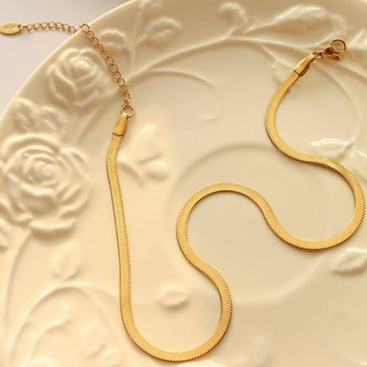 18K Gold-Plated Titanium Steel Necklace - alternate necklace view