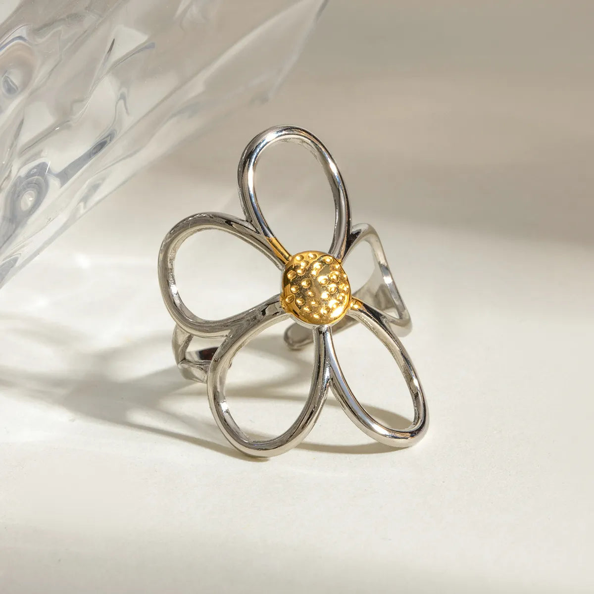 Two-Tone Daisy Flower Ring - alternate ring view