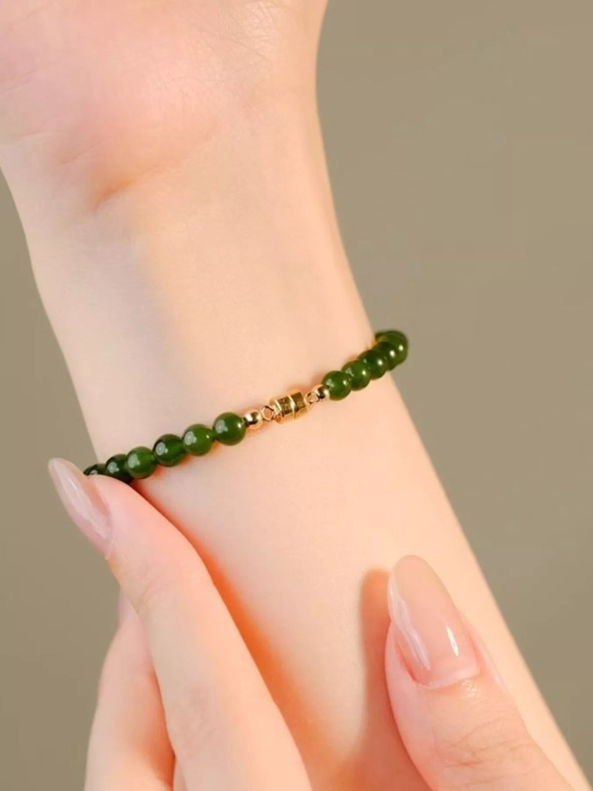 Agate Beaded Bracelet - alternate jewelry view