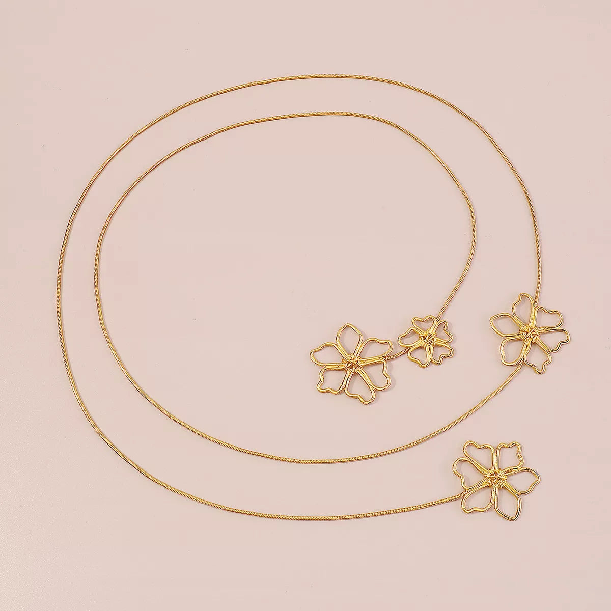 18K Gold-Plated Alloy Flower Necklace - alternate necklace view