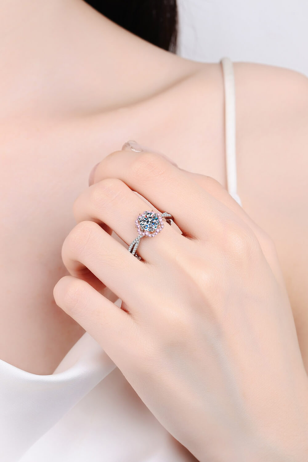 1 Carat Moissanite Flower-Shaped Crisscross Ring in Silver - women's ring