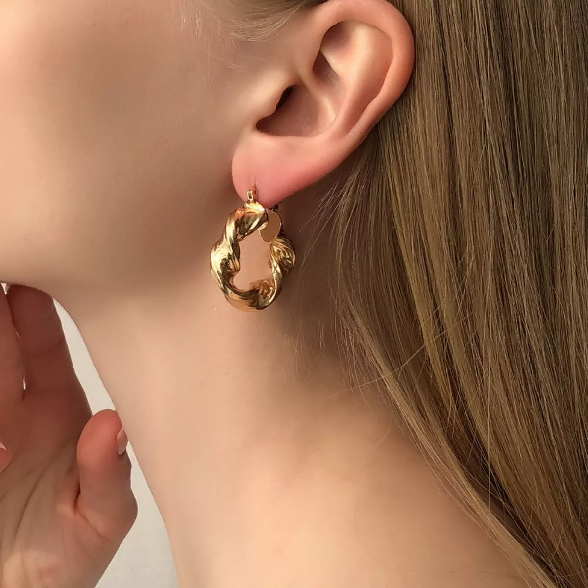 Textured Hoop Earrings in Gold - women's hoop earrings