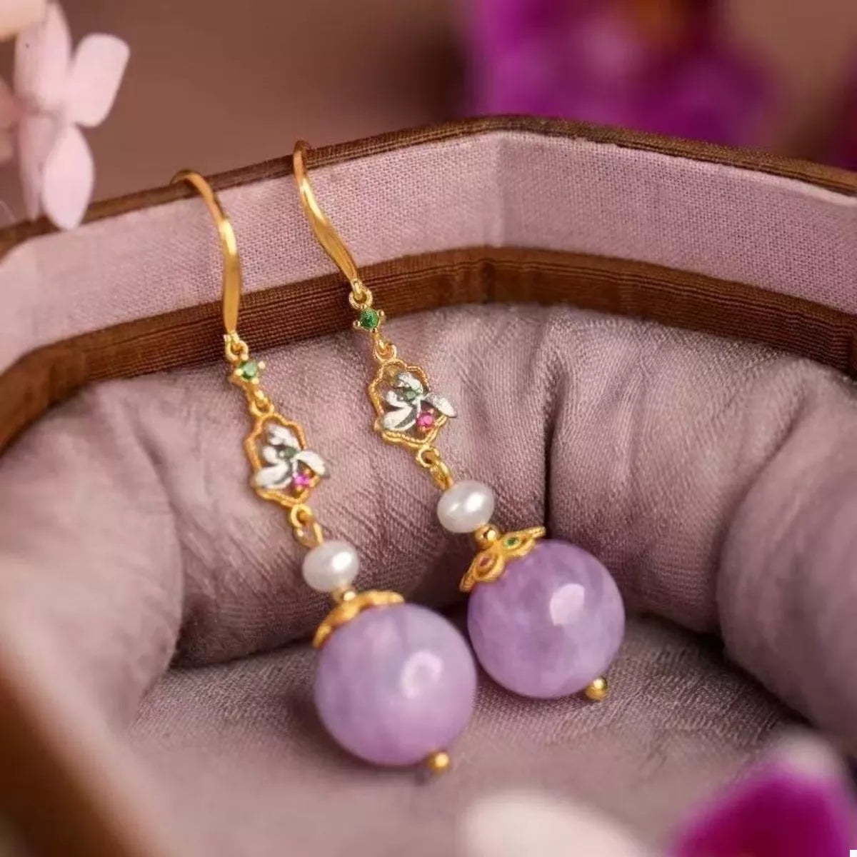 Pearl Drop Earrings - alternate earring view