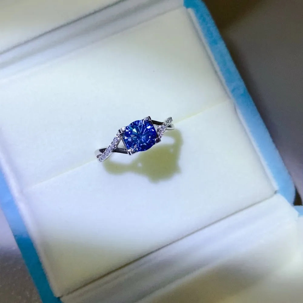 1 Carat Moissanite Crisscross Sterling Silver Ring in Silver - women's ring