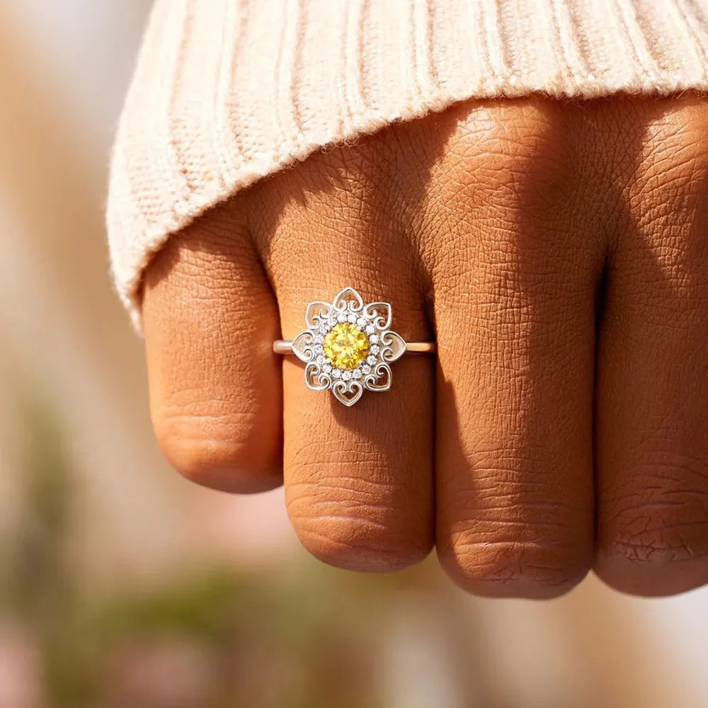Flower Shape Zircon Platinum-Plated Sterling Silver Ring in Silver - women's ring