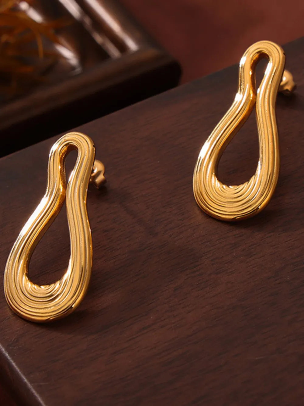 Titanium Steel Geometric Shape Earrings - alternate earring view