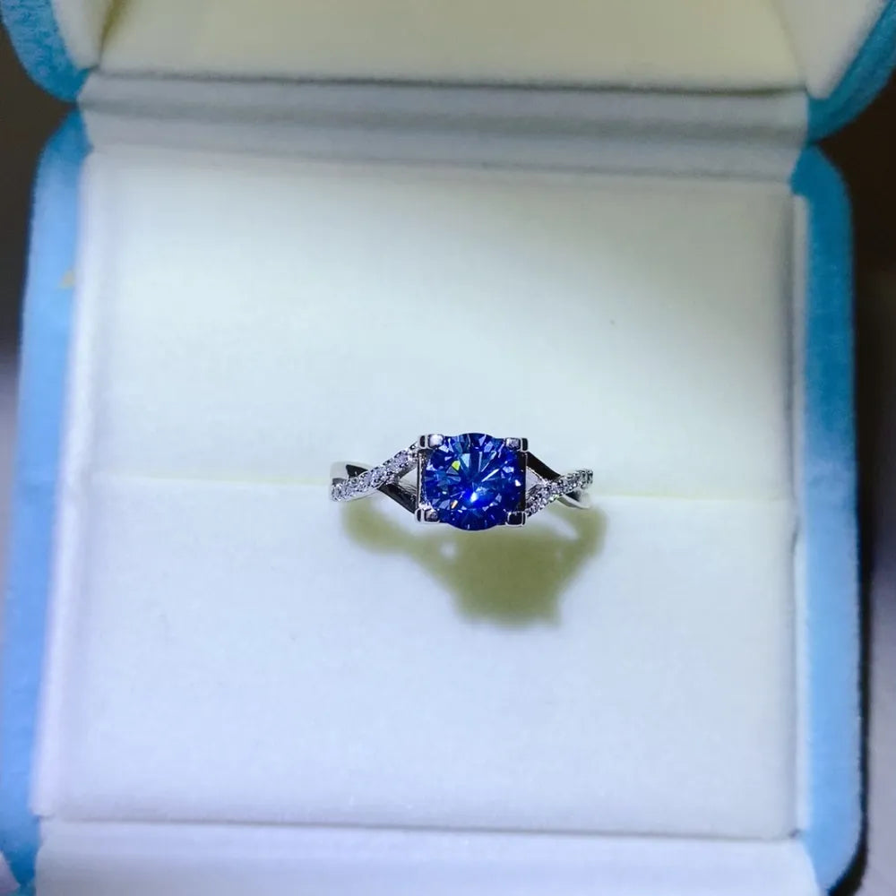 1 Carat Moissanite Crisscross Sterling Silver Ring in Silver - women's ring