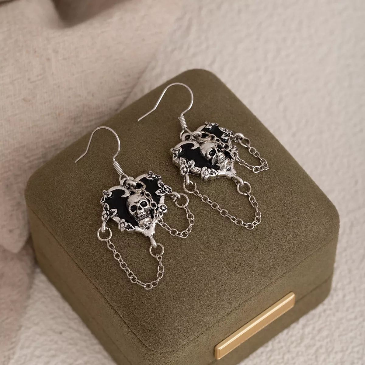 Halloween Alloy Heart Skull Earrings with Chain Detail - alternate earring view
