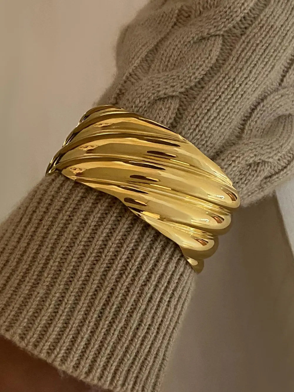 18K Gold-Plated Stainless Steel Open Ring - alternate ring view