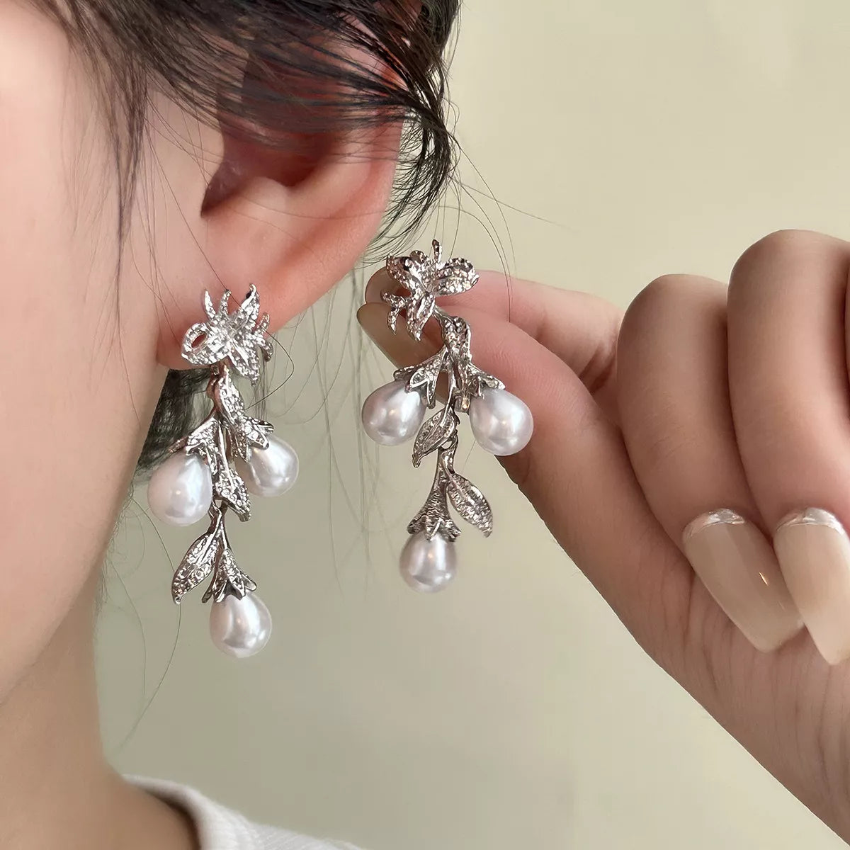 Flower Synthetic Pearl Branch Earrings in Silver - women's earrings