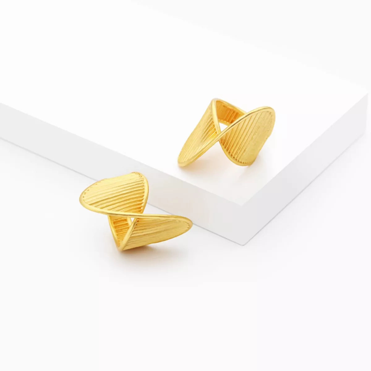 Irregular Twisted Texture Ring in Gold - women's ring