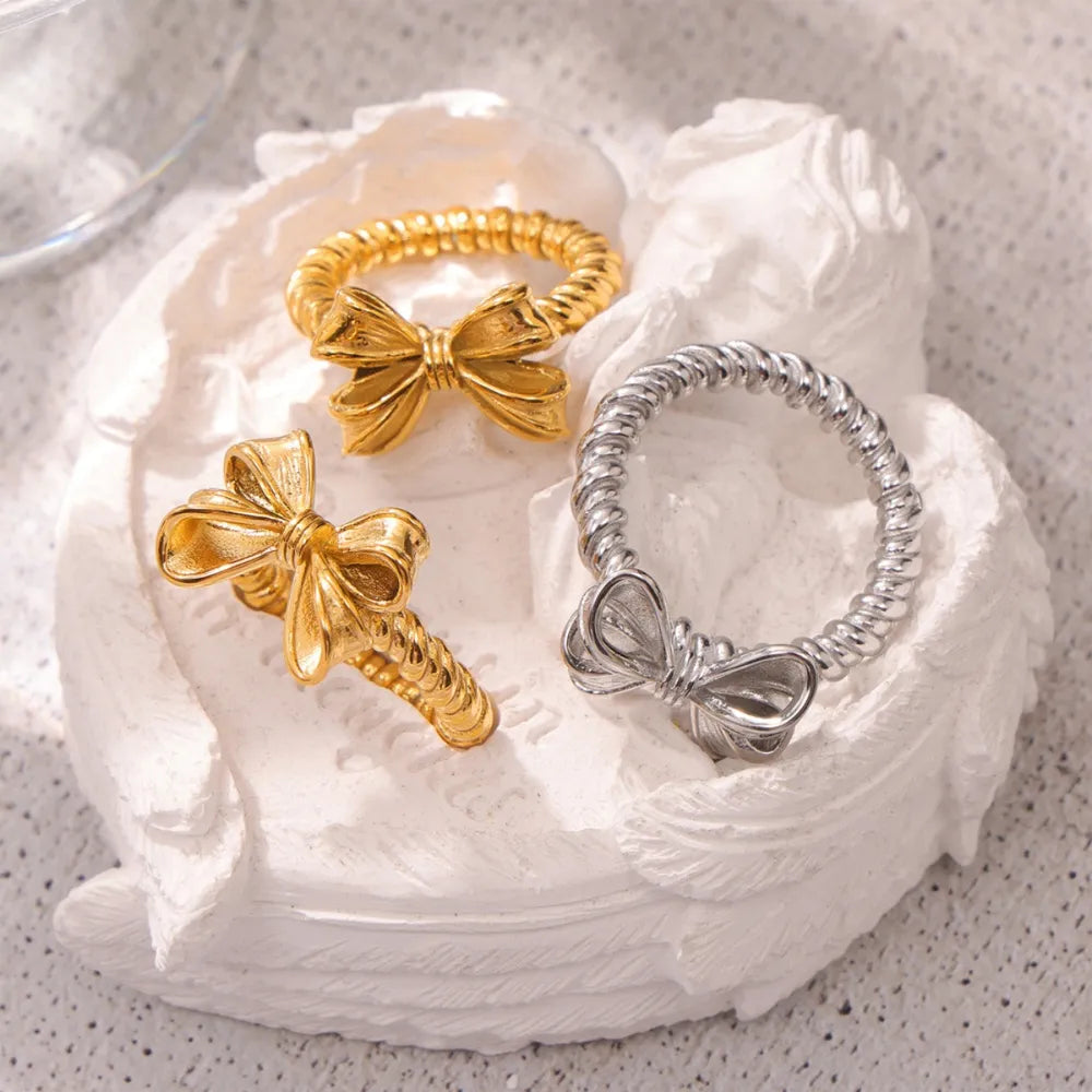 Twisted Titanium Steel Bow Ring - alternate ring view