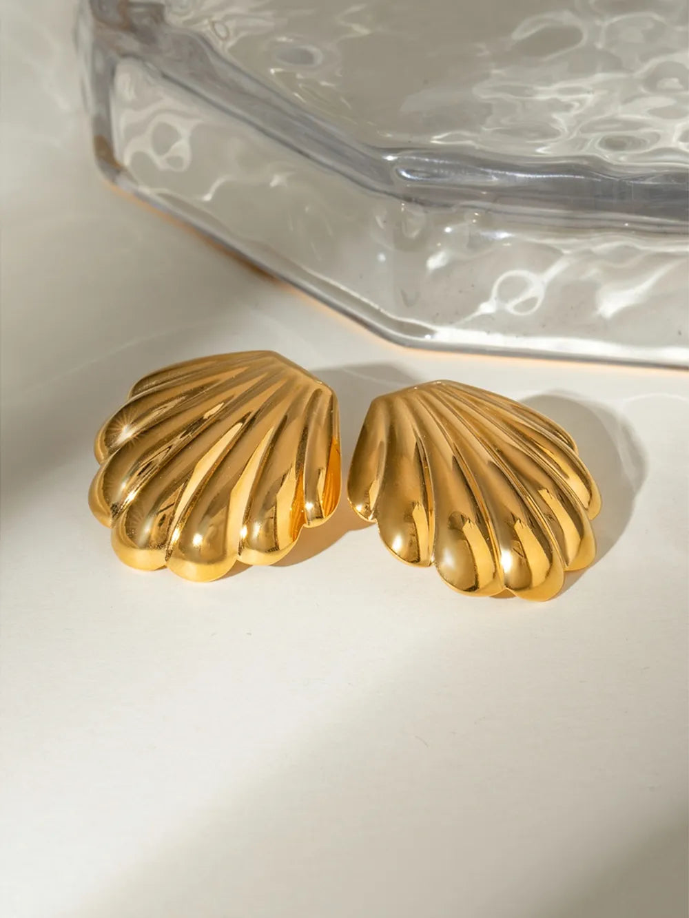 18K Gold-Plated Stainless Steel Shell Stud Earrings - alternate earring view